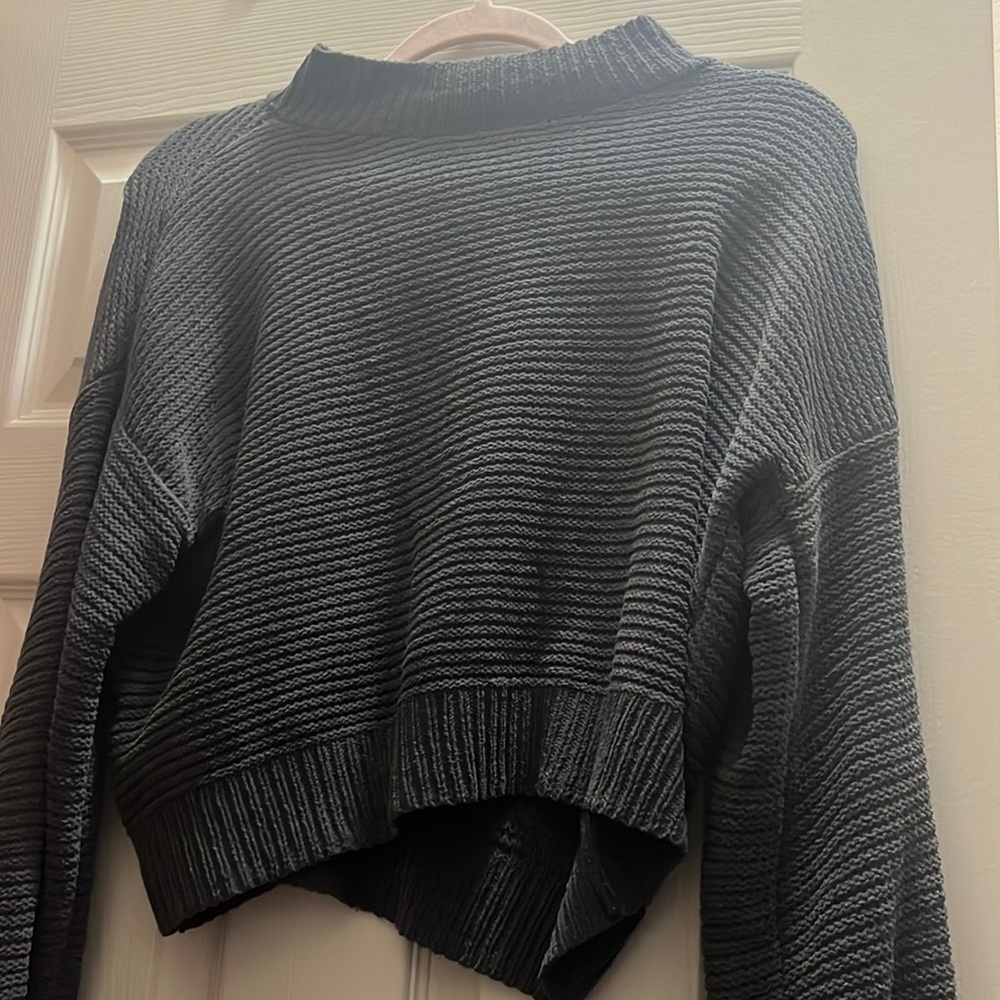 Size xs grey cropped sweater